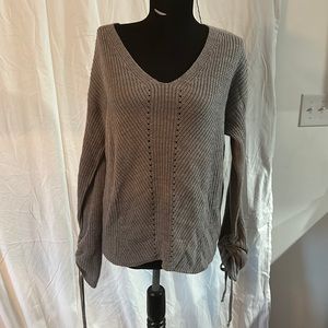 Moral fiber X-Large grey sweater with cute tie sleeves